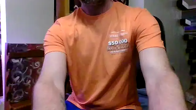 Snapshot of controlmyhole chatting on June 13, 7:17 am controlmyhole online show from June 13, 7:17 am