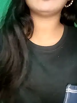 Snapshot of cute_dipa chatting on February 6, 8:18 am cute dipa online show from February 6, 8:18 am
