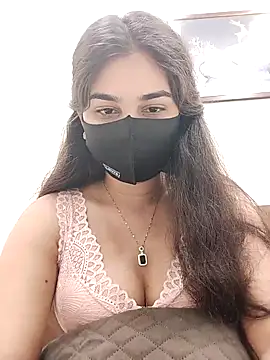 Snapshot of babydoll7172 chatting on May 8, 7:19 pm babydoll7172 online show from May 8, 7:19 pm