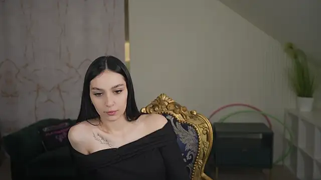 Snapshot of Mila_Rose054 chatting on March 16, 11:36 am Mila Rose054 online show from March 16, 11:36 am