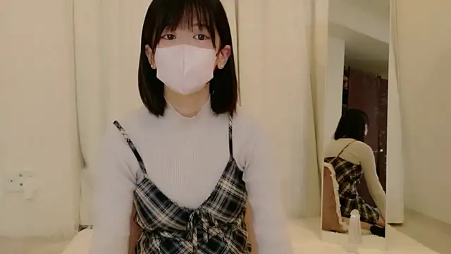 yuruchan  online show from February 10, 2:10 pm