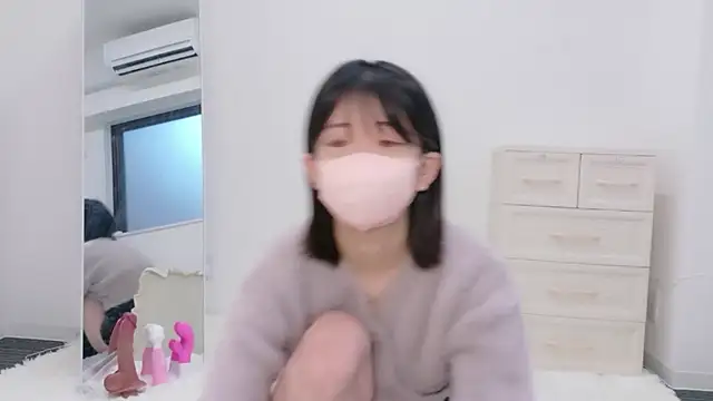 yuruchan  online show from March 10, 8:19 am