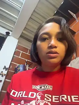 Snapshot of HannaSteyl chatting on June 6, 12:21 pm HannaSteyl online show from June 6, 12:21 pm