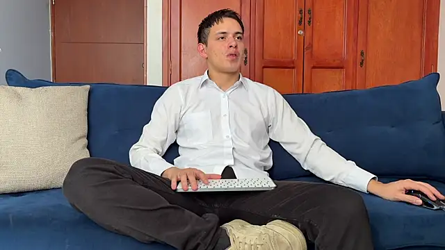 Enzho liam online show from August 4, 2:19 pm