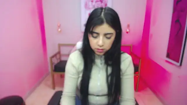 Snapshot of Adri_gomez_x chatting on May 17, 12:45 pm Adri gomez x online show from May 17, 12:45 pm