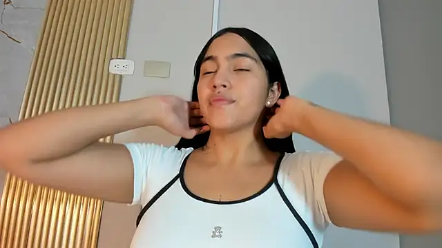 AlanaBlair  online show from March 7, 7:33 pm