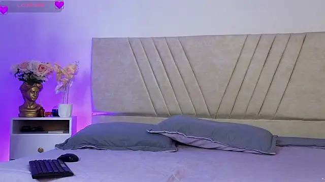 DulceRouss  online show from February 11, 11:59 am