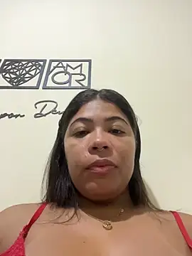 Snapshot of Indiafogosa23 chatting on June 2, 11:23 am Indiafogosa23 online show from June 2, 11:23 am