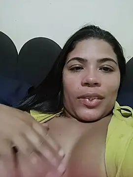 Snapshot of Indiafogosa23 chatting on June 5, 11:54 pm Indiafogosa23 online show from June 5, 11:54 pm