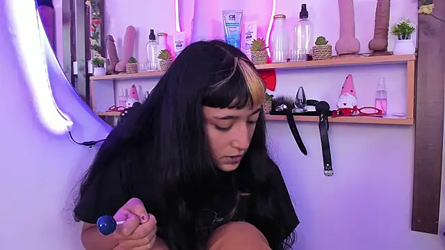 MeowMota  online show from April 26, 7:00 pm