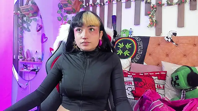 MeowMota  online show from June 9, 6:08 pm