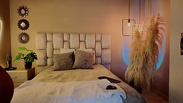  liiss online show from February 10, 11:36 am