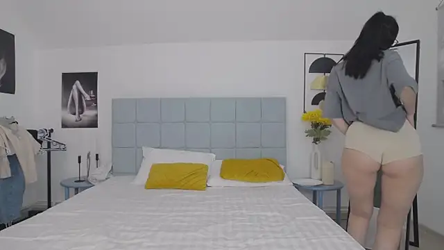 Snapshot of AmayaDominique chatting on January 14, 5:18 pm AmayaDominique online show from January 14, 5:18 pm