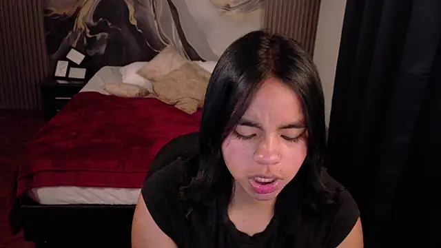 Snapshot of SofiaMante_ chatting on May 13, 11:11 pm SofiaMante online show from May 13, 11:11 pm