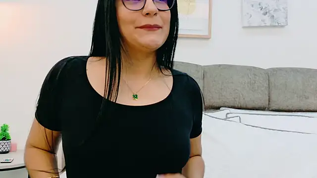 AlmaRose  online show from May 1, 12:54 pm