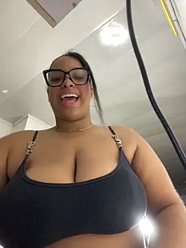 Snapshot of NataliaMillers chatting on May 27, 2:08 am NataliaMillers online show from May 27, 2:08 am