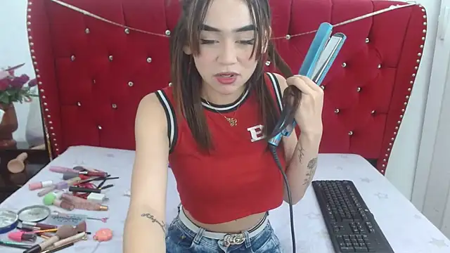 sofiaspring online show from April 29, 5:30 pm