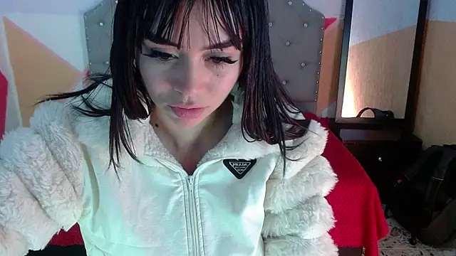 Snapshot of sofiaspring chatting on July 17, 2:02 pm sofiaspring online show from July 17, 2:02 pm