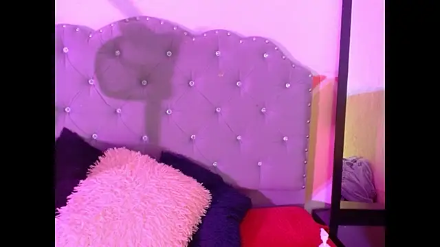 Snapshot of sofiaspring chatting on July 28, 3:08 pm sofiaspring online show from July 28, 3:08 pm