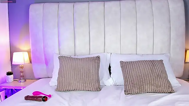 LunaKarther online show from January 14, 12:22 pm