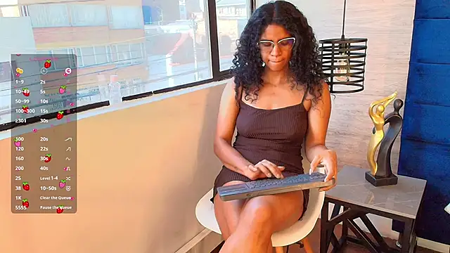 Ellie-Alves online show from February 5, 1:49 pm