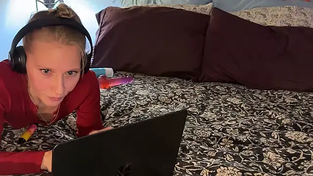 mysunidreamss online show from January 17, 2:05 am