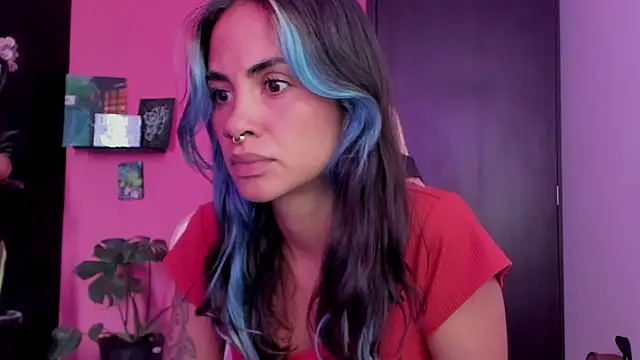 Snapshot of azula_lillet chatting on January 14, 6:57 pm azula lillet online show from January 14, 6:57 pm