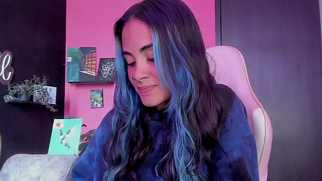 Snapshot of azula_lillet chatting on February 23, 8:28 pm azula lillet online show from February 23, 8:28 pm