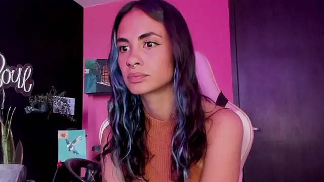 Snapshot of azula_lillet chatting on March 5, 9:00 pm azula lillet online show from March 5, 9:00 pm