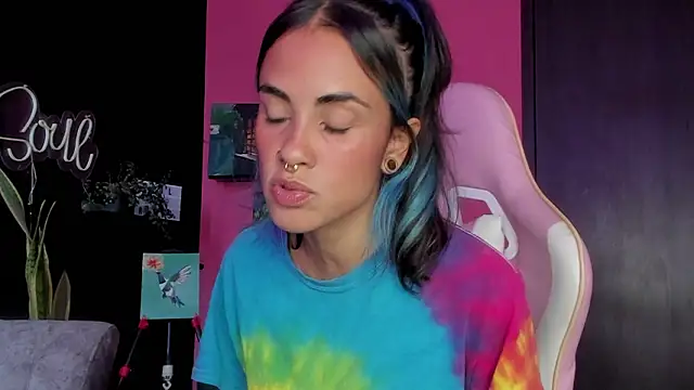 Snapshot of azula_lillet chatting on March 10, 8:36 pm azula lillet online show from March 10, 8:36 pm