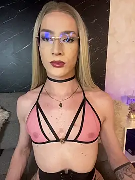 Alana Stone online show from July 30, 6:40 pm