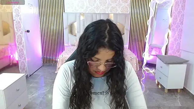 TATTI TAY online show from March 16, 7:29 pm