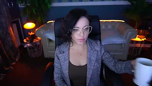 Snapshot of Dafni_Monn chatting on May 27, 5:37 am Dafni Monn online show from May 27, 5:37 am