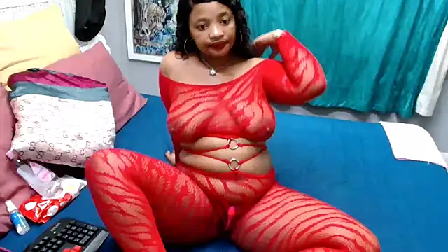 RoxyLuvxxx online show from March 18, 6:27 am