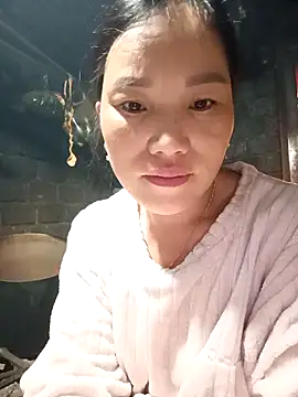 yu--yo online show from February 4, 12:05 am