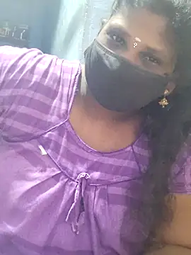 Snapshot of divyasree1431 chatting on June 2, 1:24 pm divyasree1431 online show from June 2, 1:24 pm