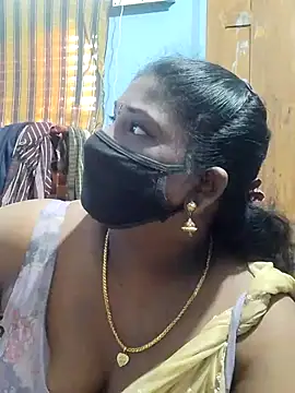 Snapshot of divyasree1431 chatting on July 18, 5:33 am divyasree1431 online show from July 18, 5:33 am