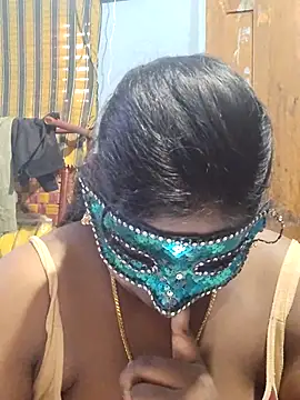 Snapshot of divyasree1431 chatting on July 26, 12:12 pm divyasree1431 online show from July 26, 12:12 pm