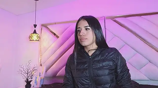 zoevg online show from March 14, 12:32 pm