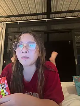 AliciaWhite nt online show from May 4, 12:06 am