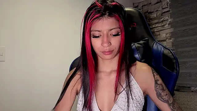 dulcetorresvg online show from July 13, 4:15 am