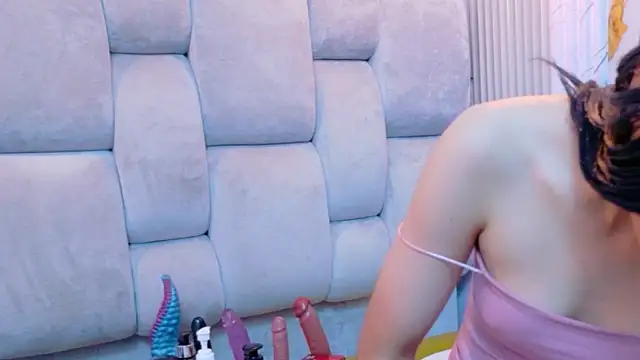 Snapshot of MichaelRossexxx chatting on March 6, 11:17 am MichaelRossexxx online show from March 6, 11:17 am