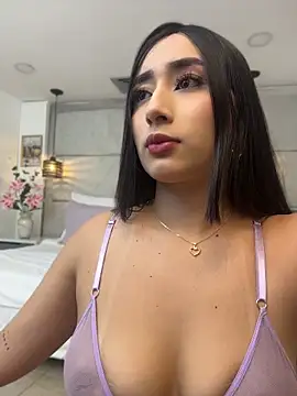IvonneOwen online show from June 6, 12:38 am