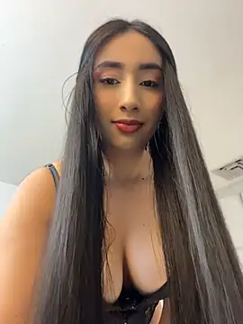 IvonneOwen online show from June 22, 3:36 am
