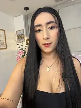 IvonneOwen online show from July 4, 11:22 pm