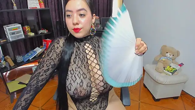 Snapshot of SophiiaRios_ chatting on February 15, 1:41 pm SophiiaRios online show from February 15, 1:41 pm