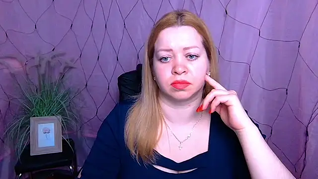 Snapshot of OliviaVerr chatting on February 6, 1:25 pm OliviaVerr online show from February 6, 1:25 pm