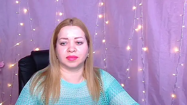 Snapshot of OliviaVerr chatting on March 12, 1:17 pm OliviaVerr online show from March 12, 1:17 pm