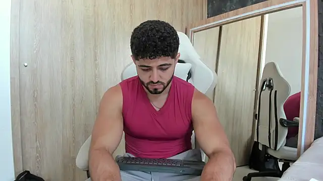 Snapshot of Thiago_moretti chatting on July 30, 10:09 pm Thiago moretti online show from July 30, 10:09 pm