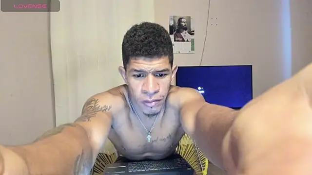 Snapshot of antonio_aguilarx chatting on June 20, 4:21 pm antonio aguilarx online show from June 20, 4:21 pm
